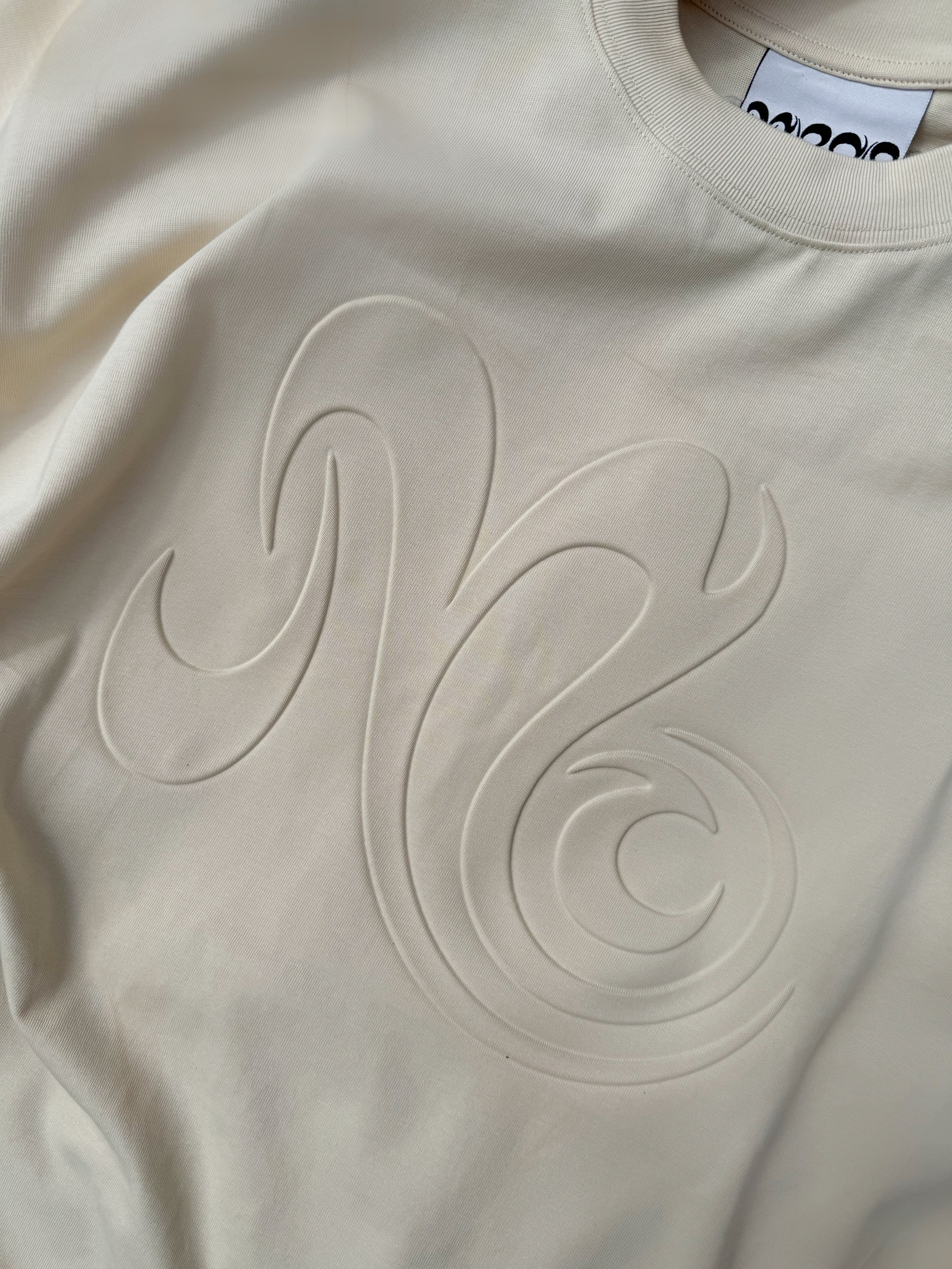 EMBOSSED TEE - CREAM