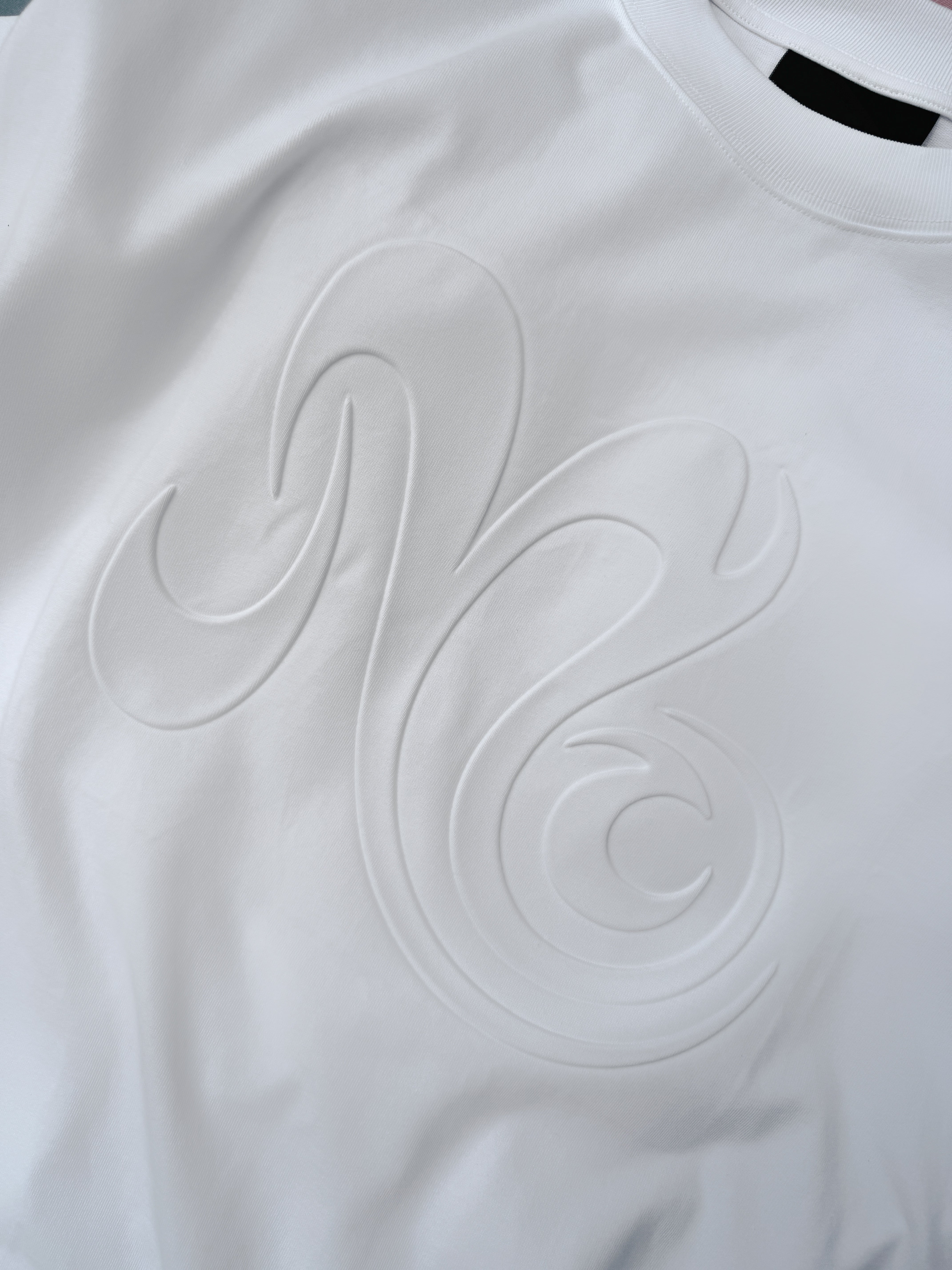 EMBOSSED TEE - PURE WHITE